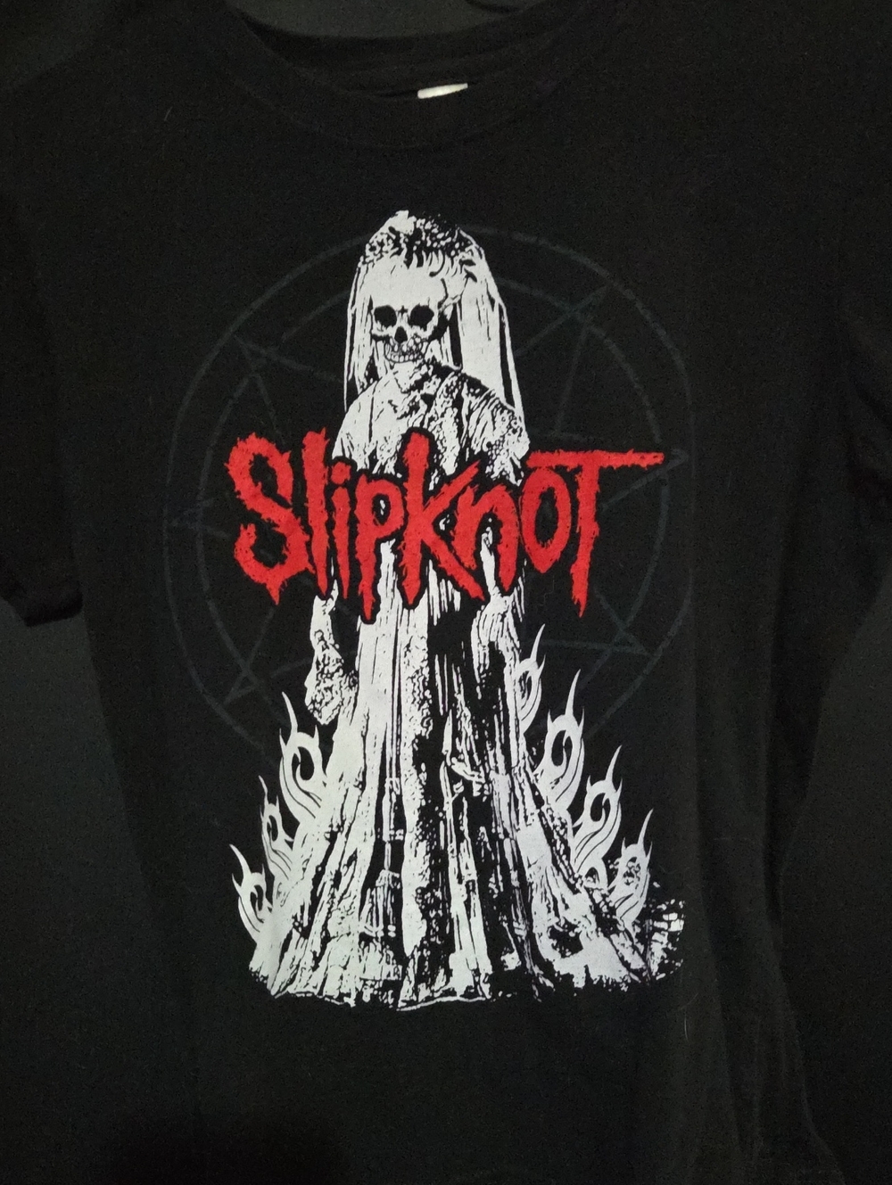 Anvil Black Slipknot Graphic Tee with Red & White Print
